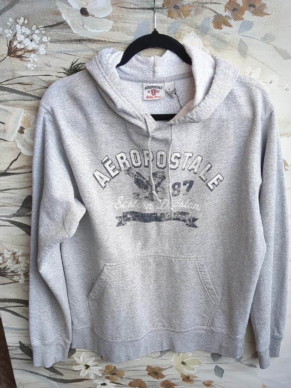 Aeropostale Light Gray Graphic Hoodie